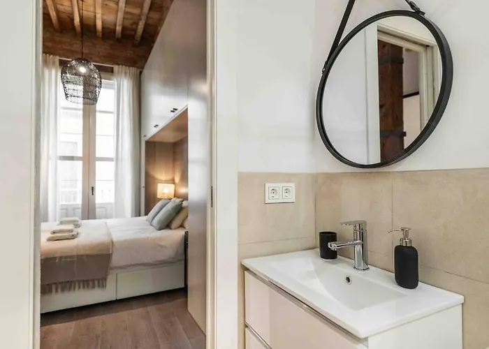 Eclectic & Elegant By Rems Apartamento